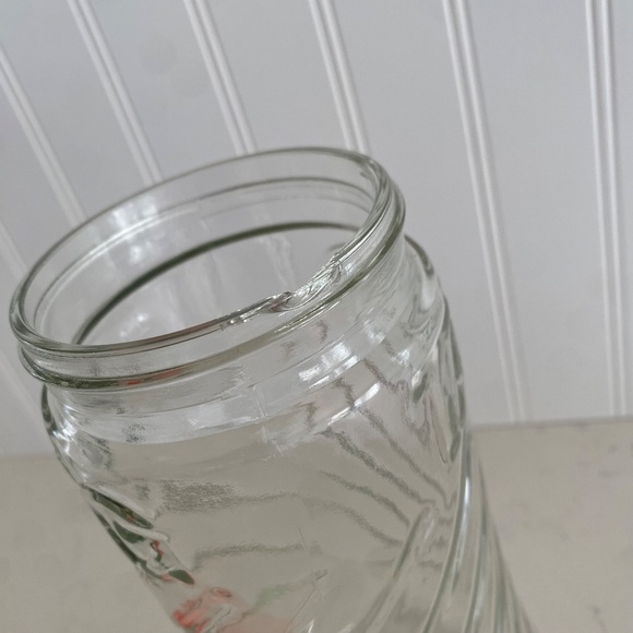 VTG Tang Pitcher - Picture 5 of 5